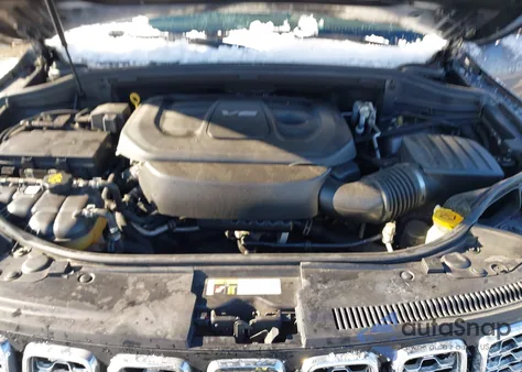 2017 Jeep Grand Cherokee Overland 4X4 from USA, damaged, VIN 1C4RJFCG9HC607704